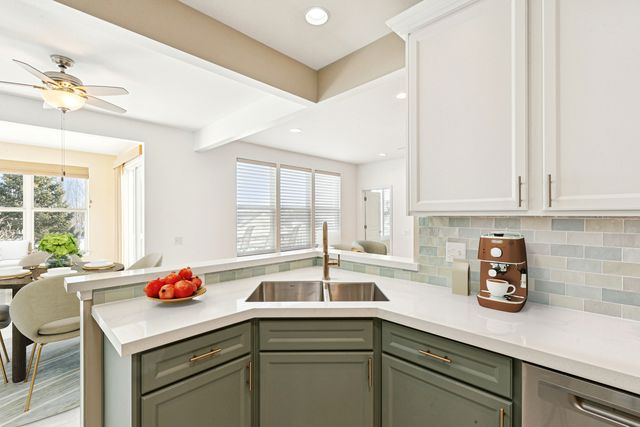 3251 Sheridan Lane, Mundelein, IL 60060