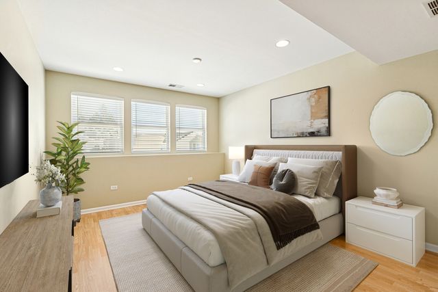 3251 Sheridan Lane, Mundelein, IL 60060