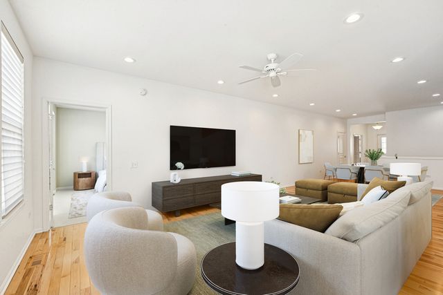 3251 Sheridan Lane, Mundelein, IL 60060