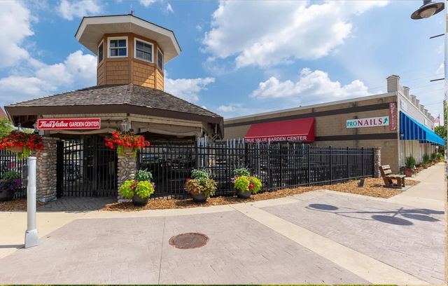 2145 Old School Road, Mound, MN 55364