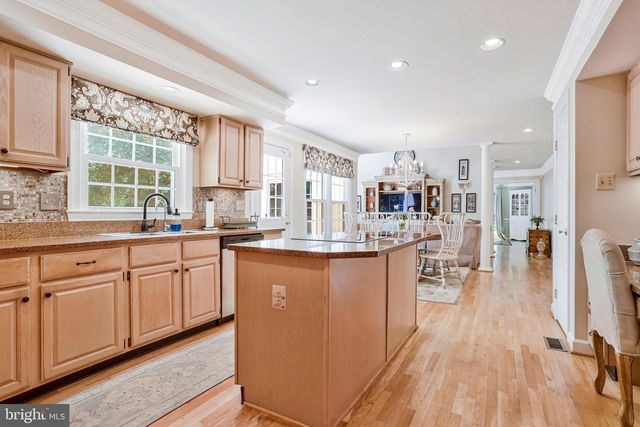 14201 FLORAL PARK DR, North Potomac, MD 20878