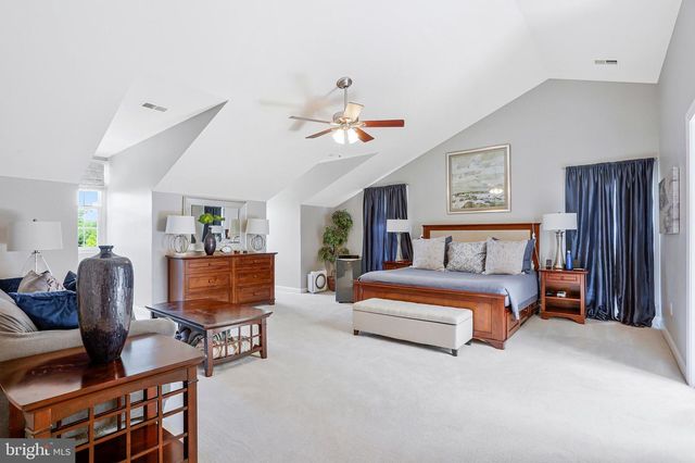 14201 FLORAL PARK DR, North Potomac, MD 20878