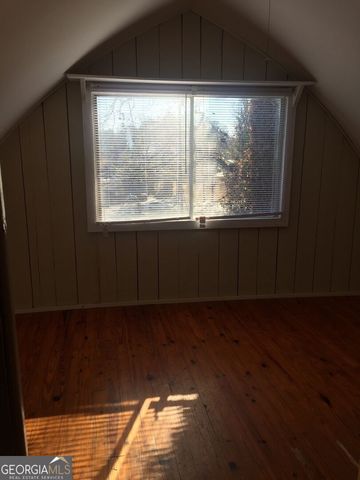 1453 Barnett Shoals A, Athens, GA 30605