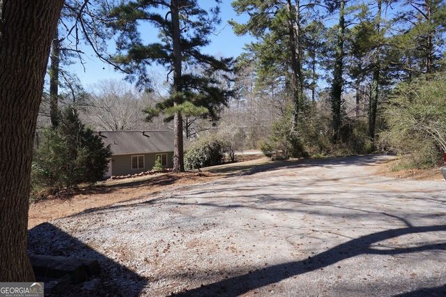1453 Barnett Shoals A, Athens, GA 30605
