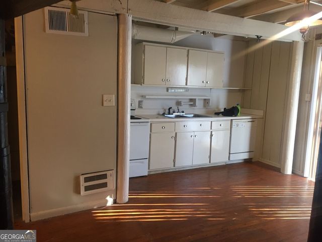 1453 Barnett Shoals A, Athens, GA 30605