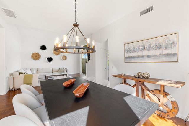 220 Tomahawk Drive, Palm Desert, CA 92211