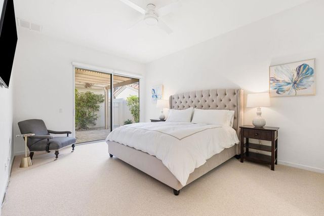 220 Tomahawk Drive, Palm Desert, CA 92211