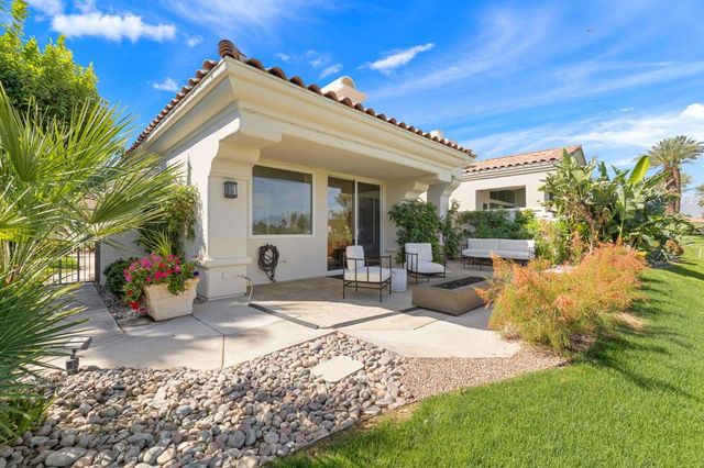 220 Tomahawk Drive, Palm Desert, CA 92211