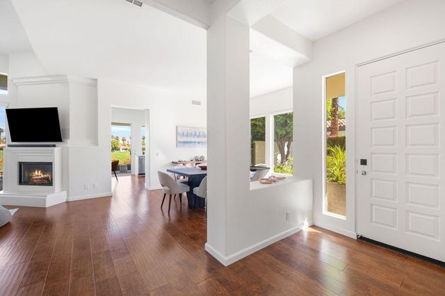 220 Tomahawk Drive, Palm Desert, CA 92211