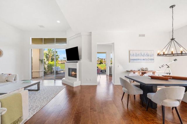 220 Tomahawk Drive, Palm Desert, CA 92211