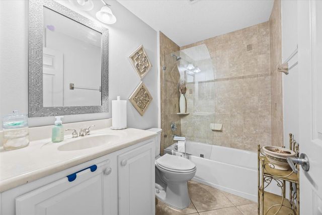 1982 SW JAMESPORT Drive SW, Port St. Lucie, Port St Lucie, FL 34953