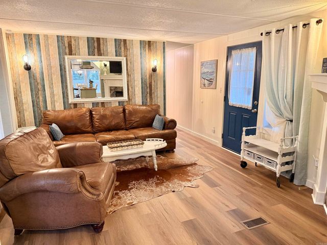 373 Rachael Dr., Shirley, AR 72153