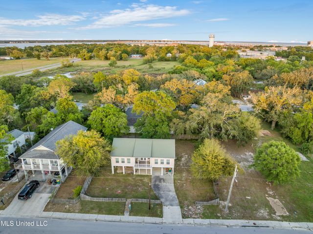 326 Strangi Avenue, Biloxi, MS 39530