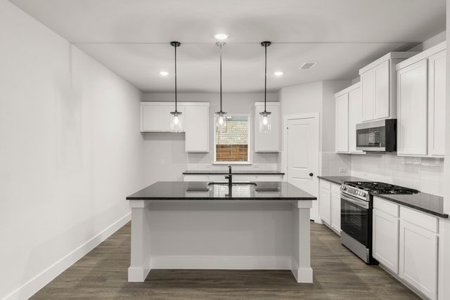 1921 Sapphire Run, Mesquite, TX 75181