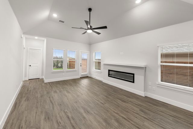 1921 Sapphire Run, Mesquite, TX 75181