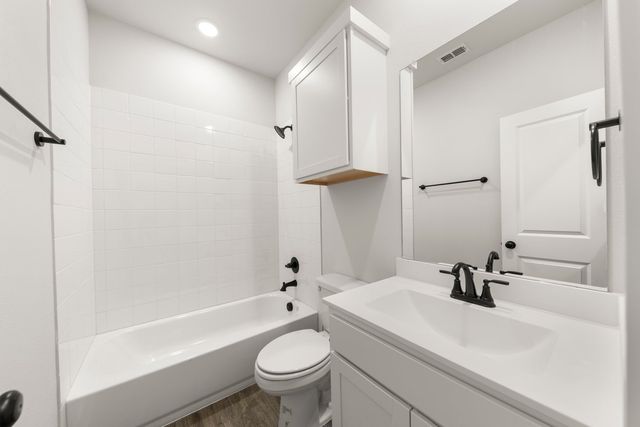 1921 Sapphire Run, Mesquite, TX 75181