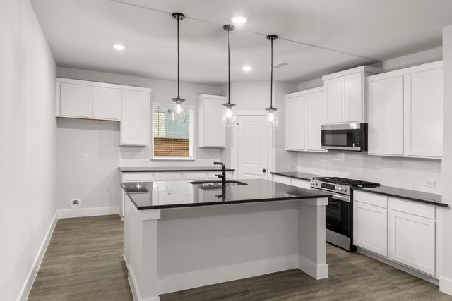1921 Sapphire Run, Mesquite, TX 75181