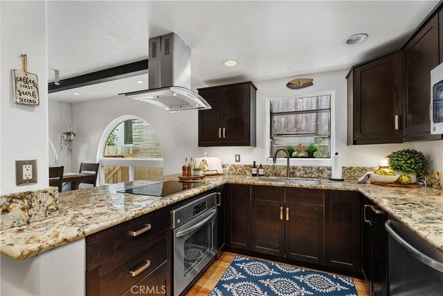 5 W Avenida Junipero, San Clemente, CA 92672