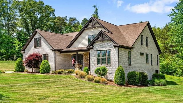 7715 Northern Estates Point, Greensboro, NC 27455