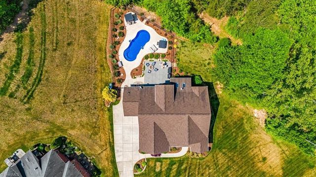 7715 Northern Estates Point, Greensboro, NC 27455