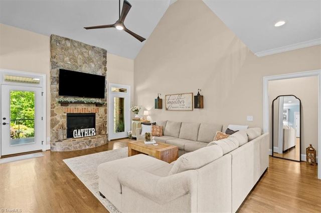 7715 Northern Estates Point, Greensboro, NC 27455