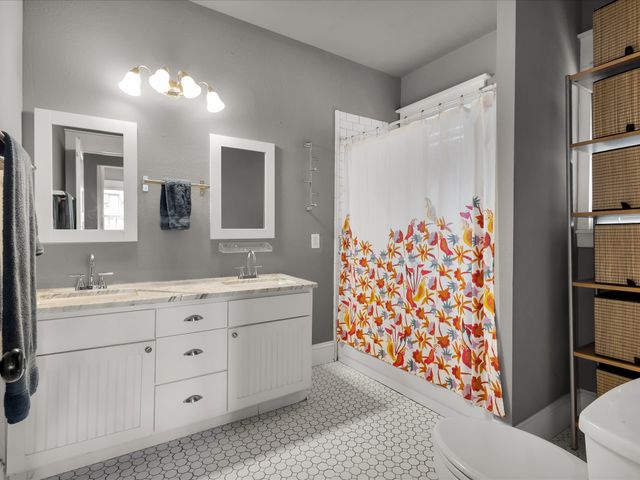 1942 Fairmount Avenue, Fort Worth, TX 76110