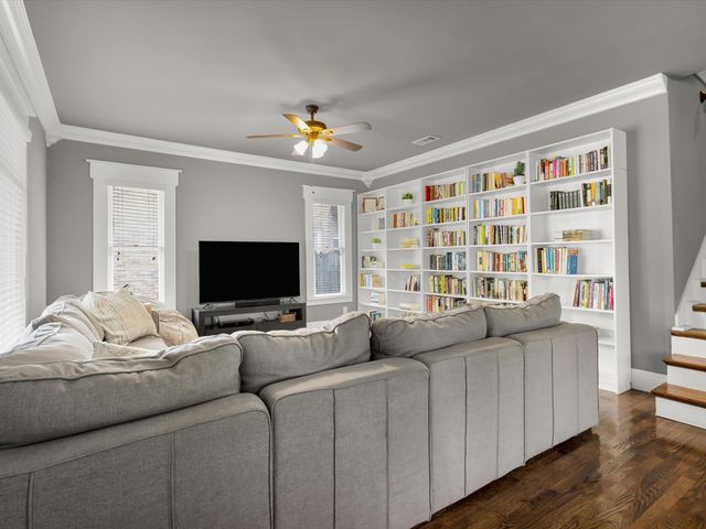 1942 Fairmount Avenue, Fort Worth, TX 76110