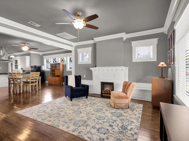 1942 Fairmount Avenue, Fort Worth, TX 76110