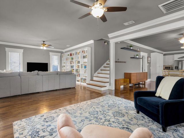 1942 Fairmount Avenue, Fort Worth, TX 76110