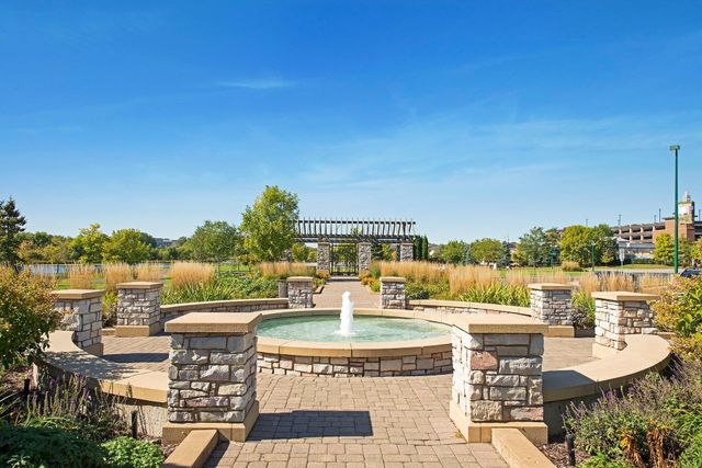 7100 Highland Court, Eden Prairie, MN 55346