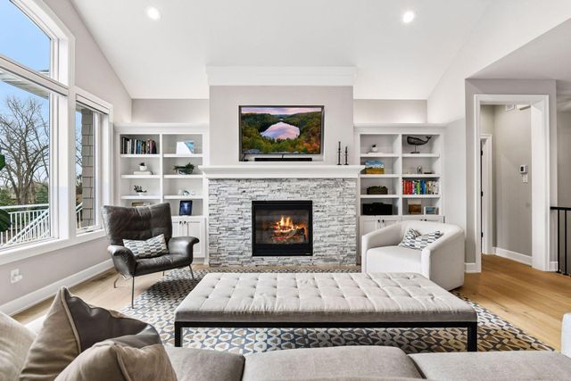 7100 Highland Court, Eden Prairie, MN 55346