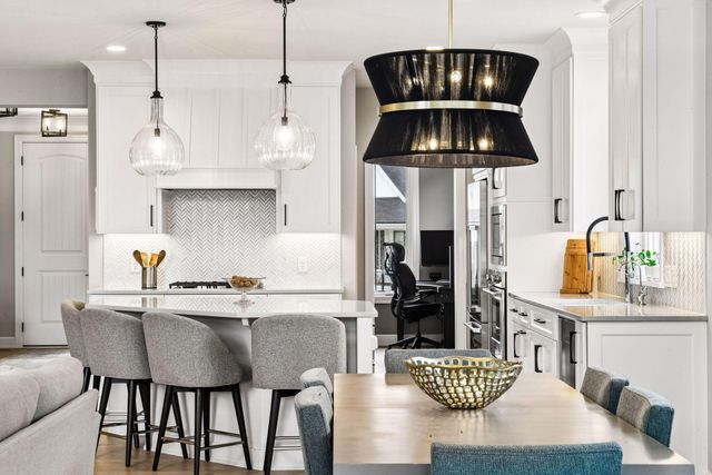 7100 Highland Court, Eden Prairie, MN 55346