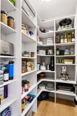 7100 Highland Court, Eden Prairie, MN 55346