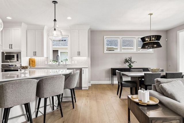 7100 Highland Court, Eden Prairie, MN 55346