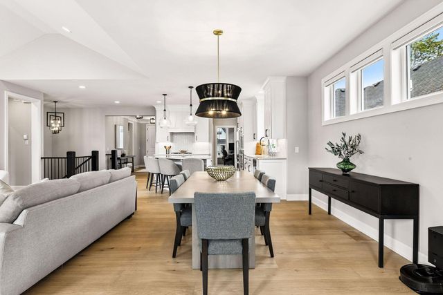 7100 Highland Court, Eden Prairie, MN 55346