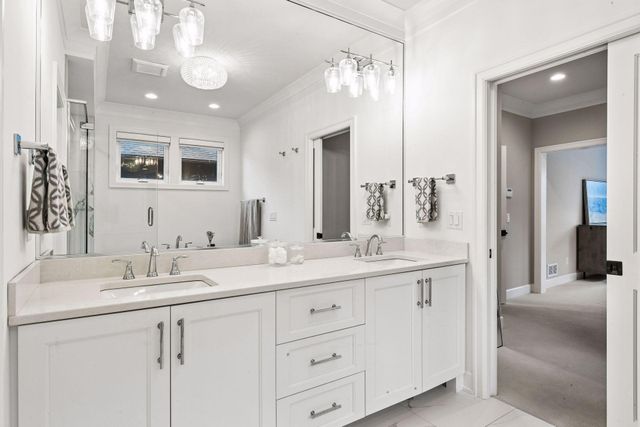 7100 Highland Court, Eden Prairie, MN 55346