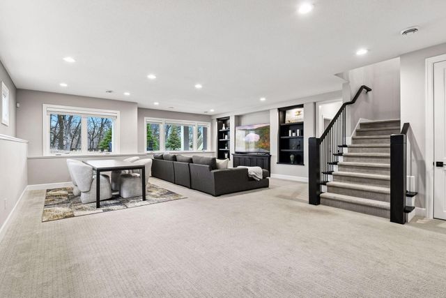 7100 Highland Court, Eden Prairie, MN 55346