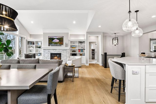 7100 Highland Court, Eden Prairie, MN 55346