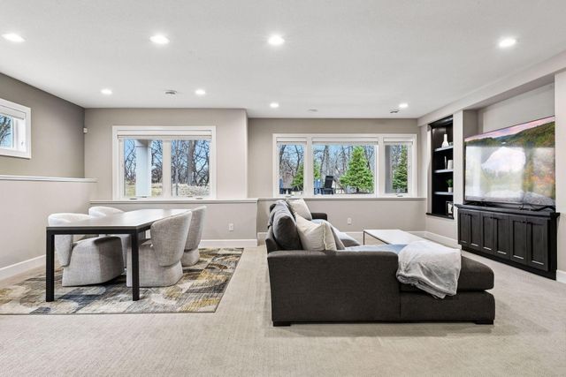 7100 Highland Court, Eden Prairie, MN 55346