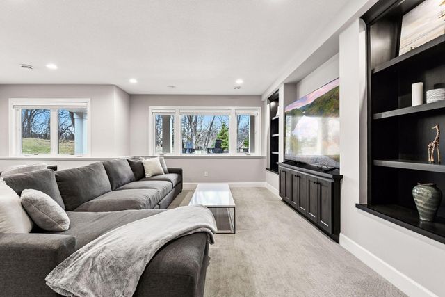 7100 Highland Court, Eden Prairie, MN 55346