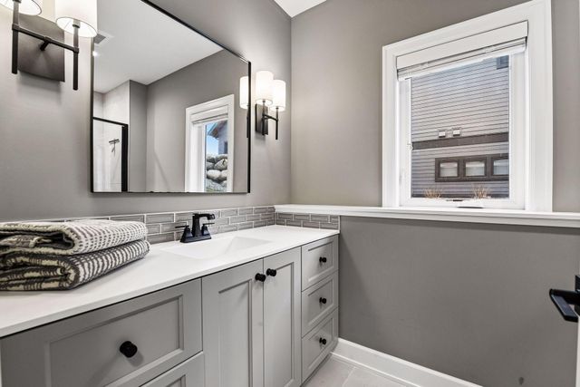 7100 Highland Court, Eden Prairie, MN 55346