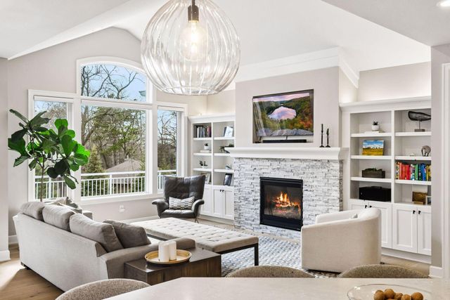 7100 Highland Court, Eden Prairie, MN 55346