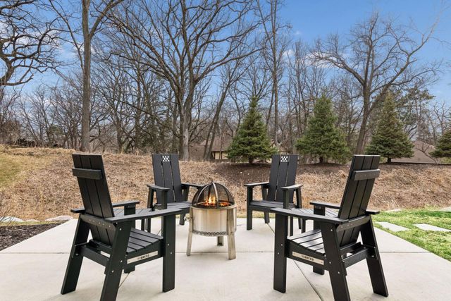 7100 Highland Court, Eden Prairie, MN 55346