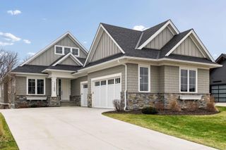 7100 Highland Court, Eden Prairie, MN 55346