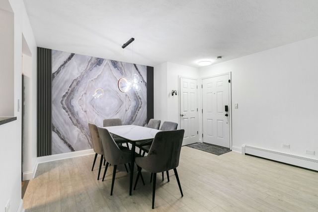 565 Maple Avenue 8, Lisle, IL 60532