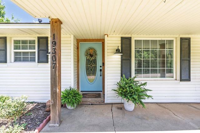 19307 Malone Road, Tecumseh, OK 74873