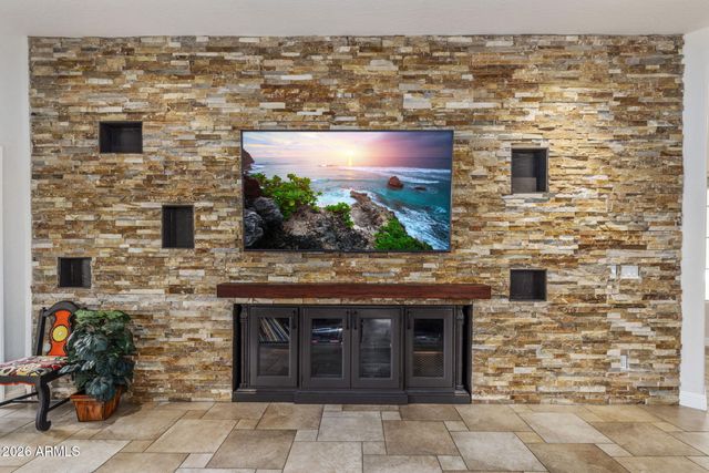 7720 S LA CORTA Drive, Tempe, AZ 85284