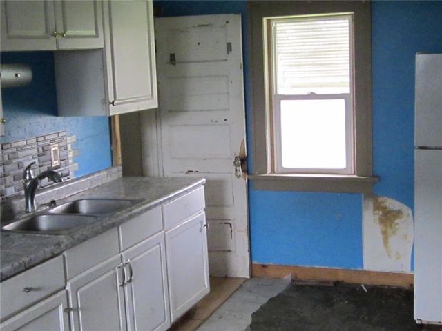 2116 Hamilton Street SW, Cedar Rapids, IA 52404