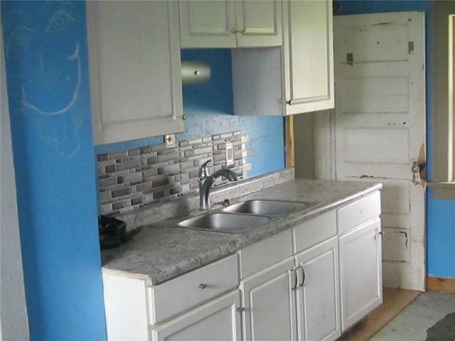 2116 Hamilton Street SW, Cedar Rapids, IA 52404