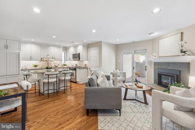 32 HIGHGATE LN, Blue Bell, PA 19422